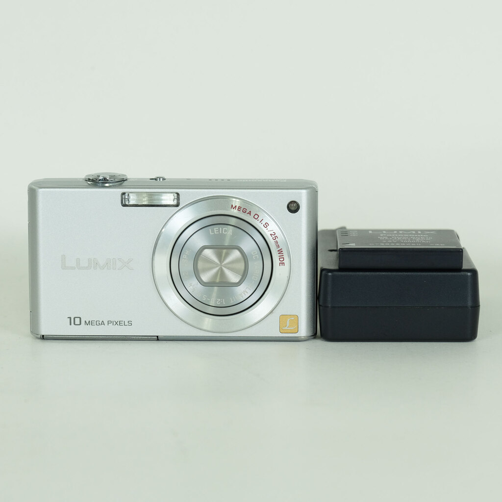 Panasonic LUMIX DMC-FX37-S プレシャスシルバー