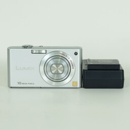 Panasonic LUMIX DMC-FX37-S プレシャスシルバー