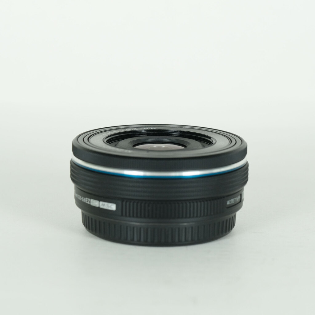 OM SYSTEM M.ZUIKO ED 14-42mm F3.5-5.6 EZ ブラックの出品 | ONE