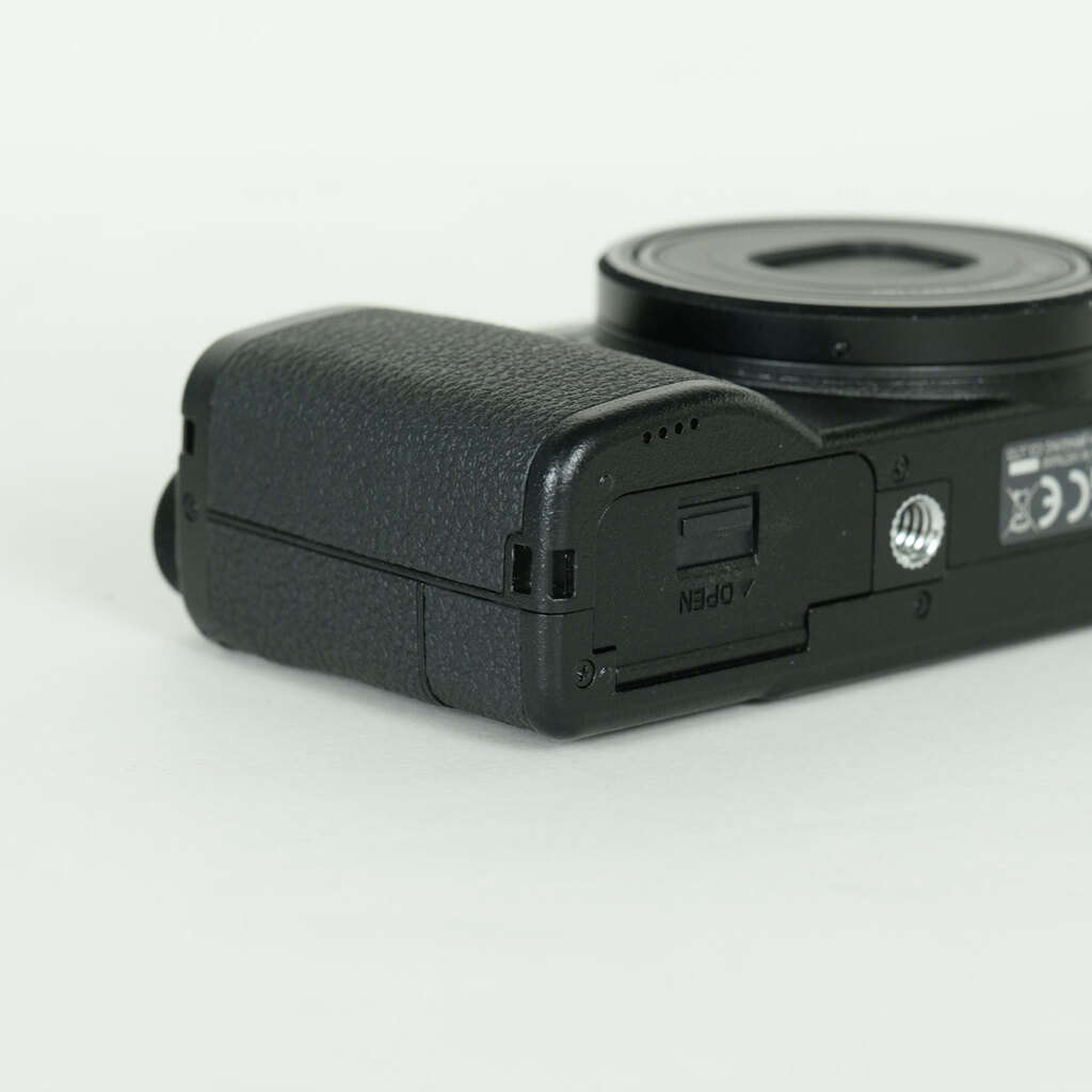 RICOH GR IIIxの出品 | ONE SCENE（ワンシーン）