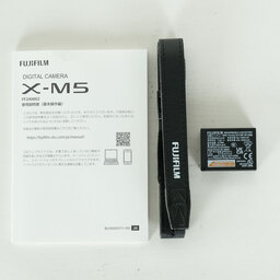FUJIFILM X-M5