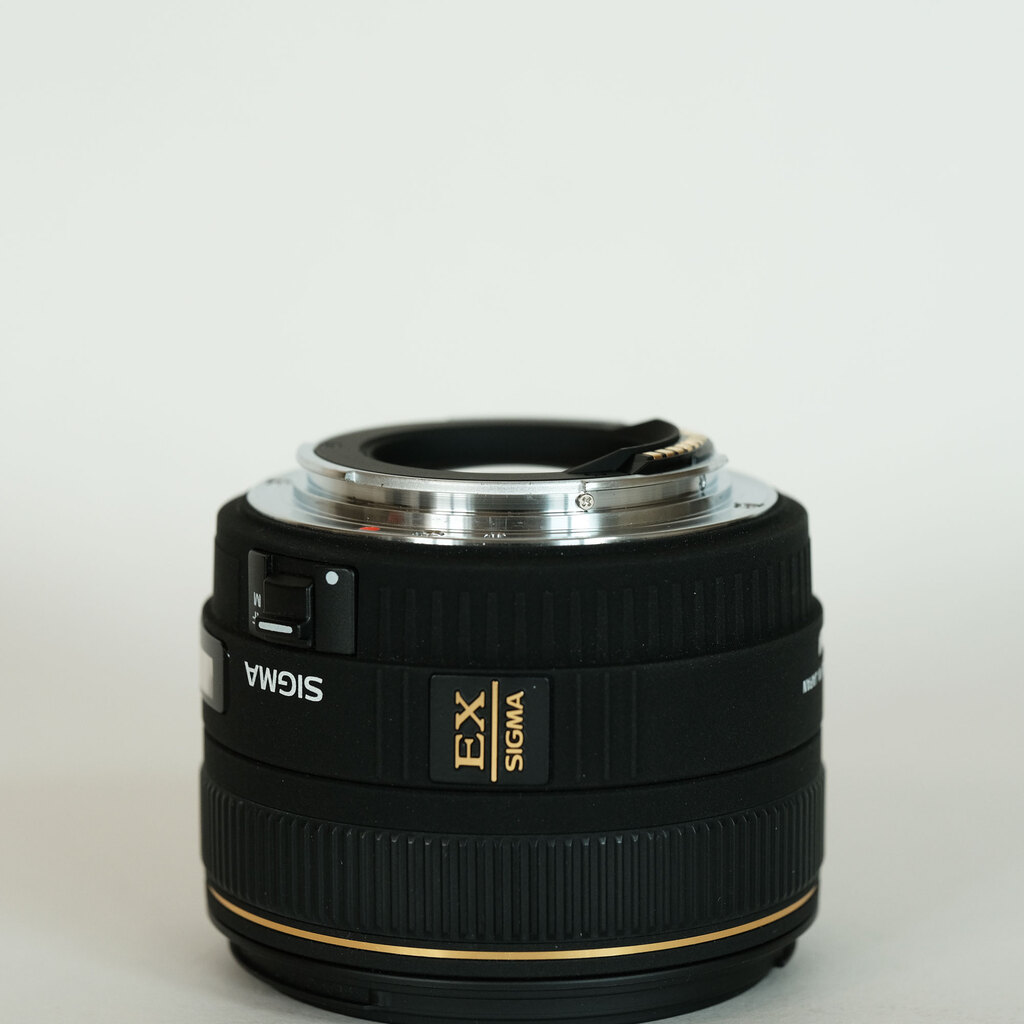 SIGMA 30mm F1.4 EX DC HSM [キヤノン用]の出品 | ONE SCENE（ワンシーン）