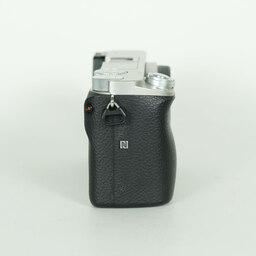 SONY α6000(ILCE-6000) SONY α6000(ILCE-6000)