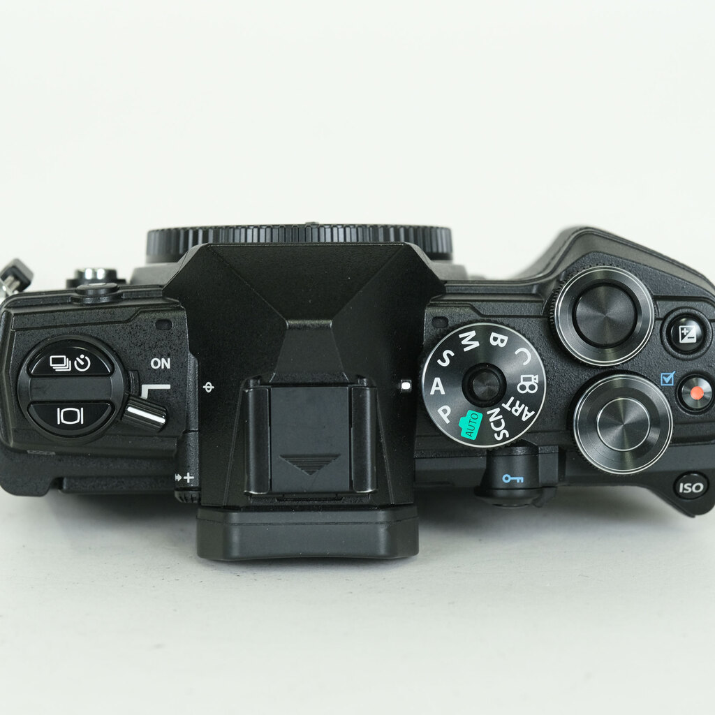 OM SYSTEM OM-5