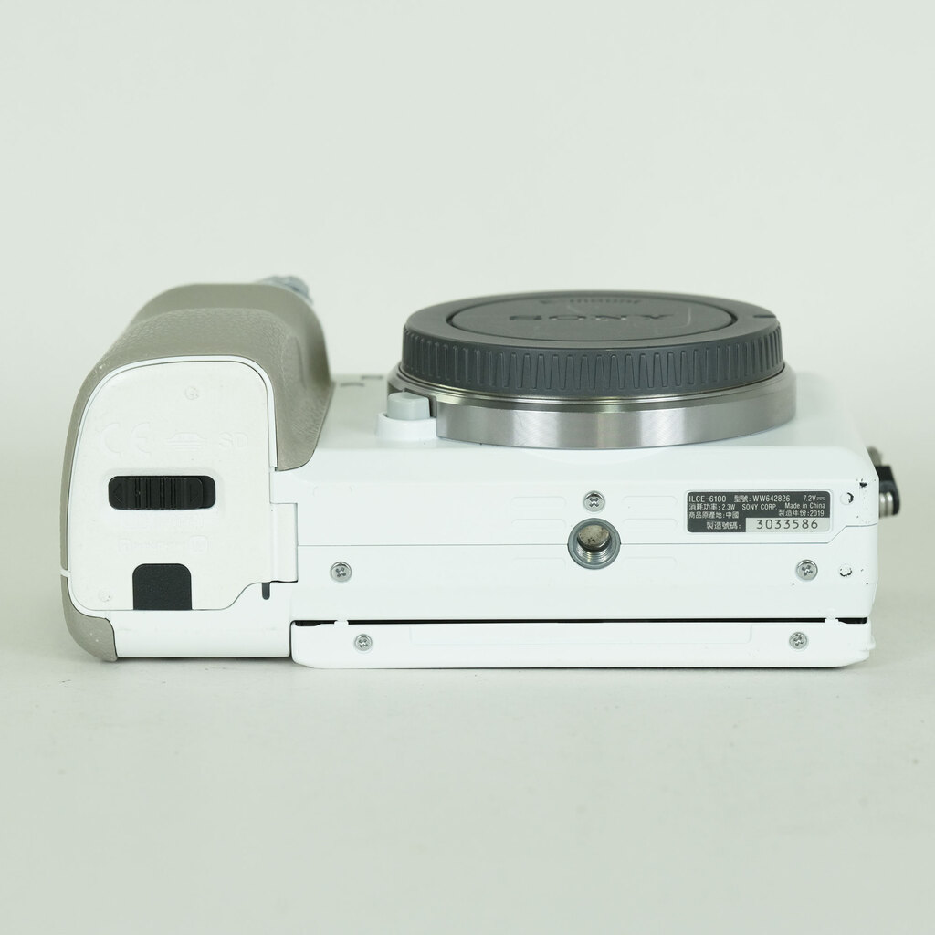 SONY α6100（ILCE-6100）