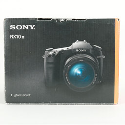SONY Cyber-shot DSC-RX10M3