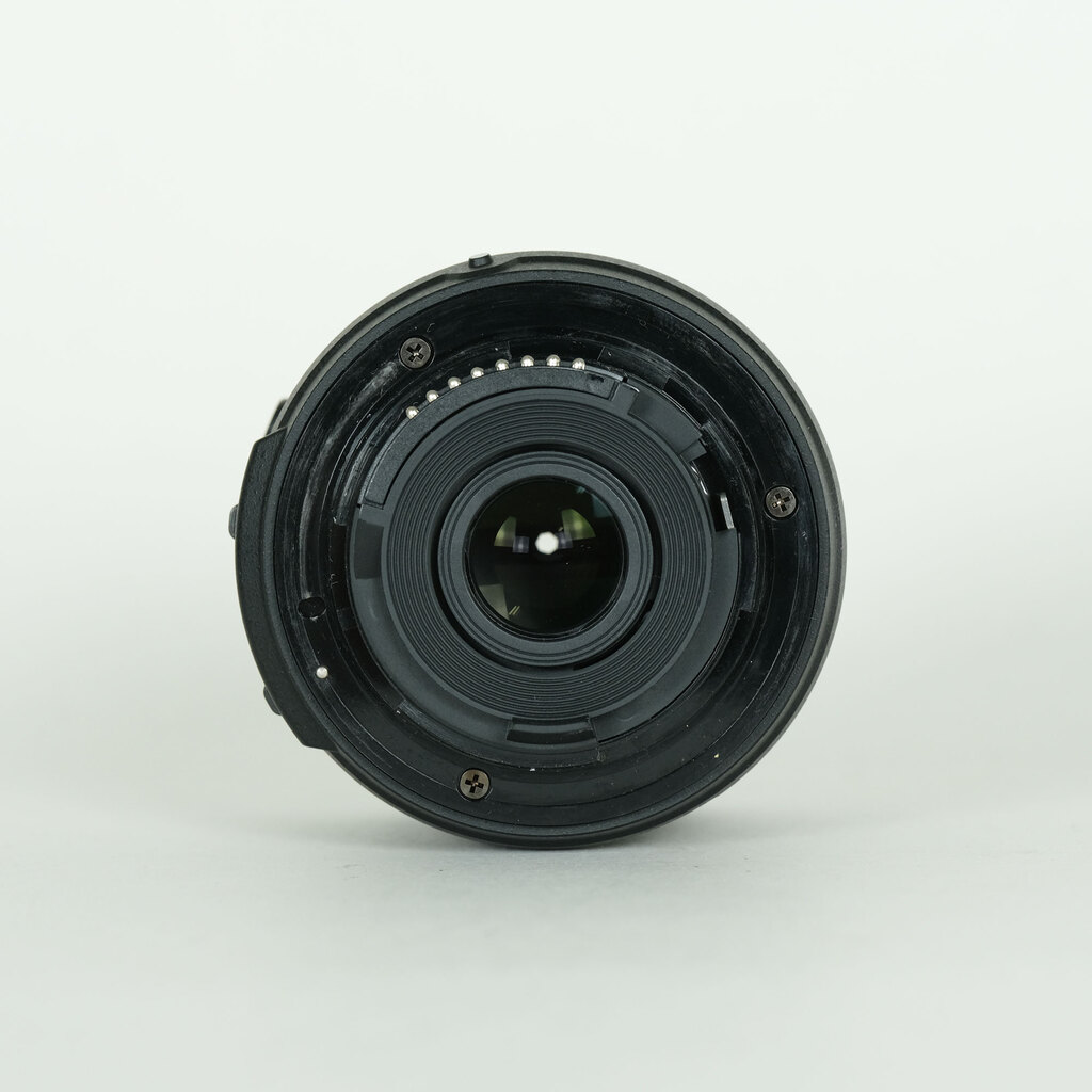Nikon AF-S DX NIKKOR 18-55mm f3.5-5.6G VR II