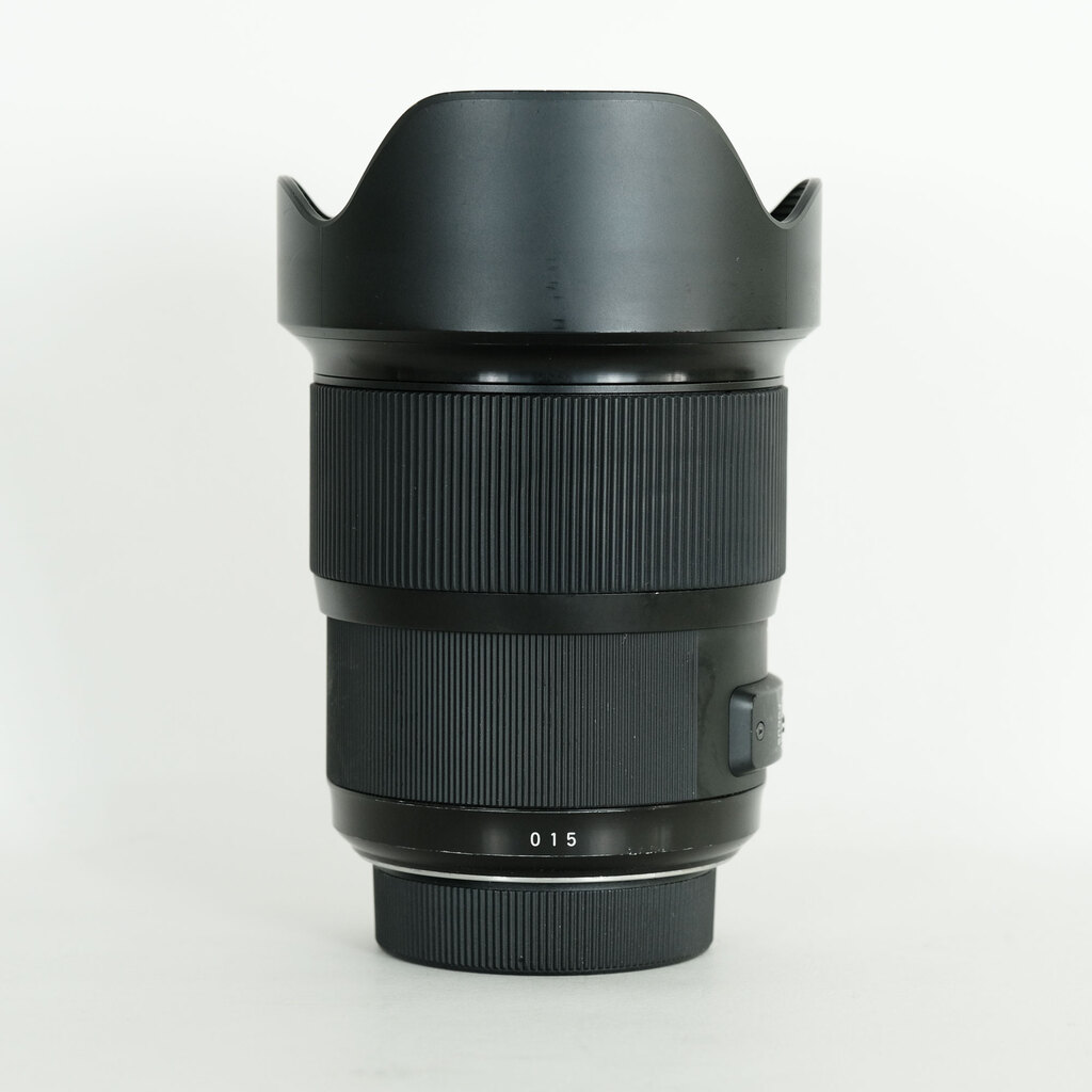 最終価格 美品 sigma 20mm F1.4 Nikon用 ニコンF 最終価格 美品 sigma 20mm F1.4 Nikon用 ニコンF SIGMA 20mm f1.4
