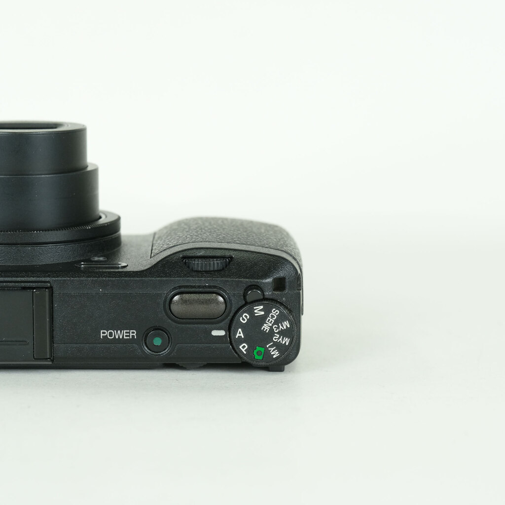 RICOH GR DIGITAL IV