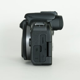 Canon EOS R10