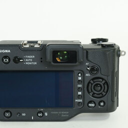 SIGMA sd Quattro