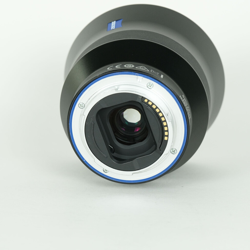 ZEISS Batis 2.8/18 単焦点レンズ Carl Zeiss Batis 2.8/18 [ソニーE用]の出品 | ONE SCENE（ワンシーン）