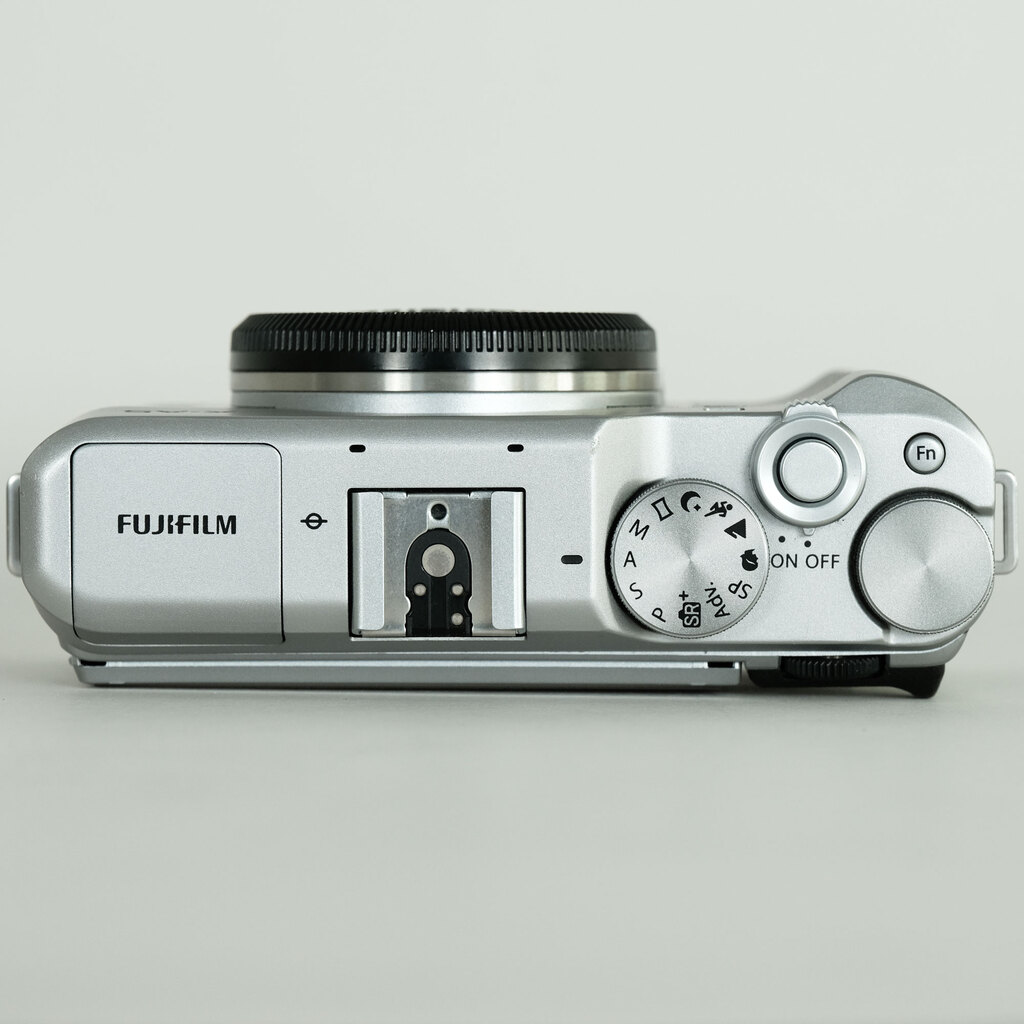 FUJIFILM X-A5