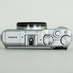 FUJIFILM X-A5