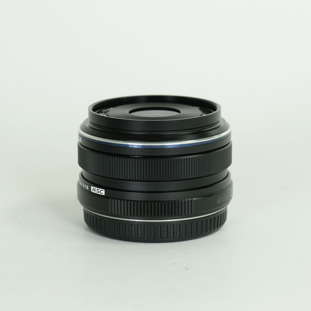 OLYMPUS M.ZUIKO DIGITAL 17mm F1.8