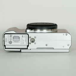 FUJIFILM X-M1 ボディ ブラウン