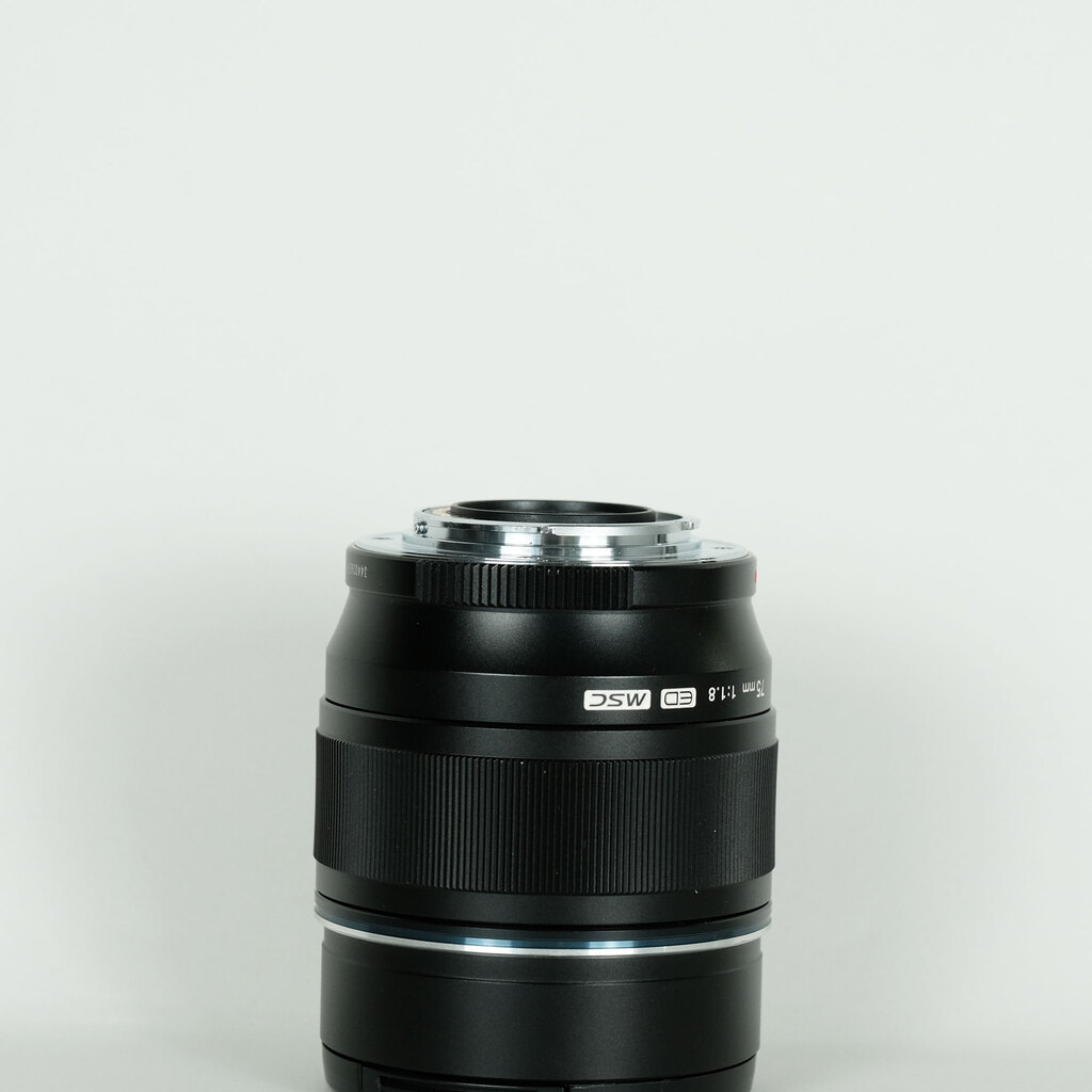 OLYMPUS M.ZUIKO DIGITAL ED 75mm F1.8