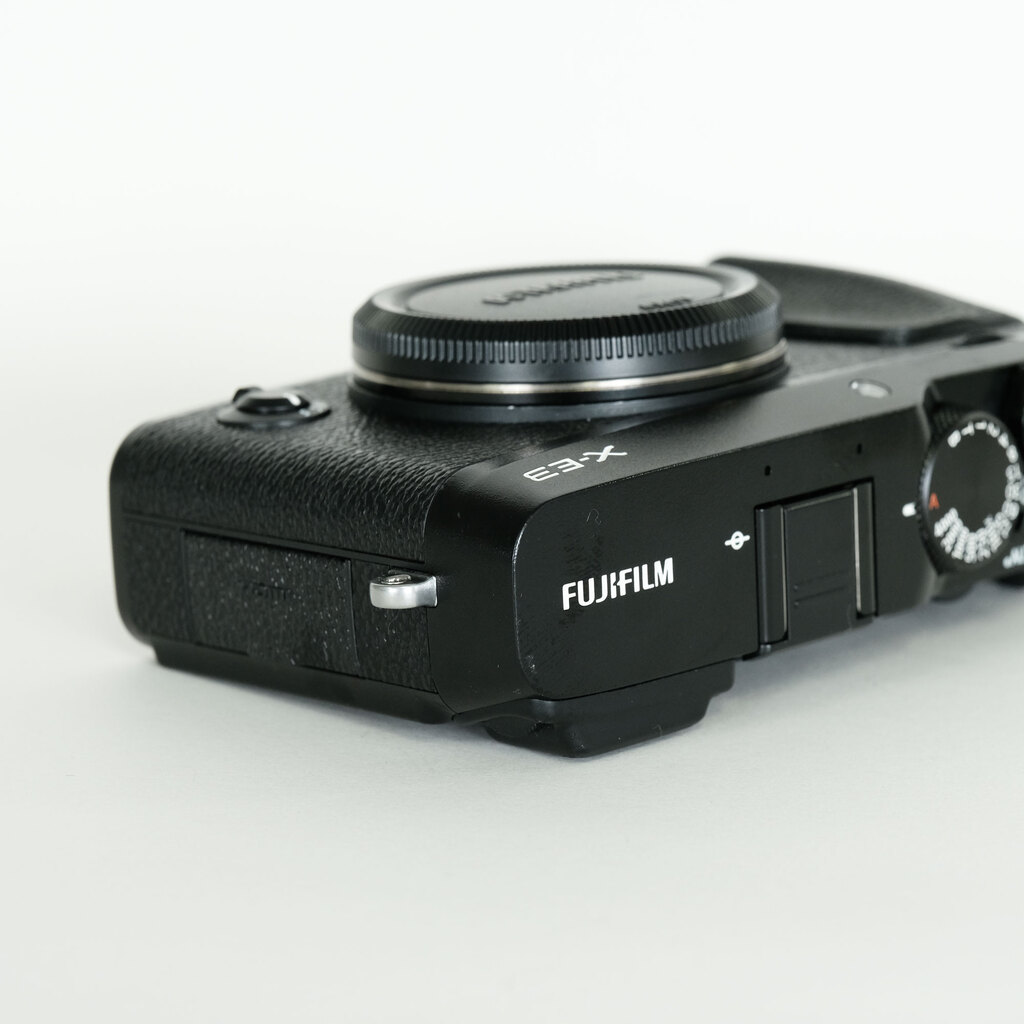 FUJIFILM X-E3