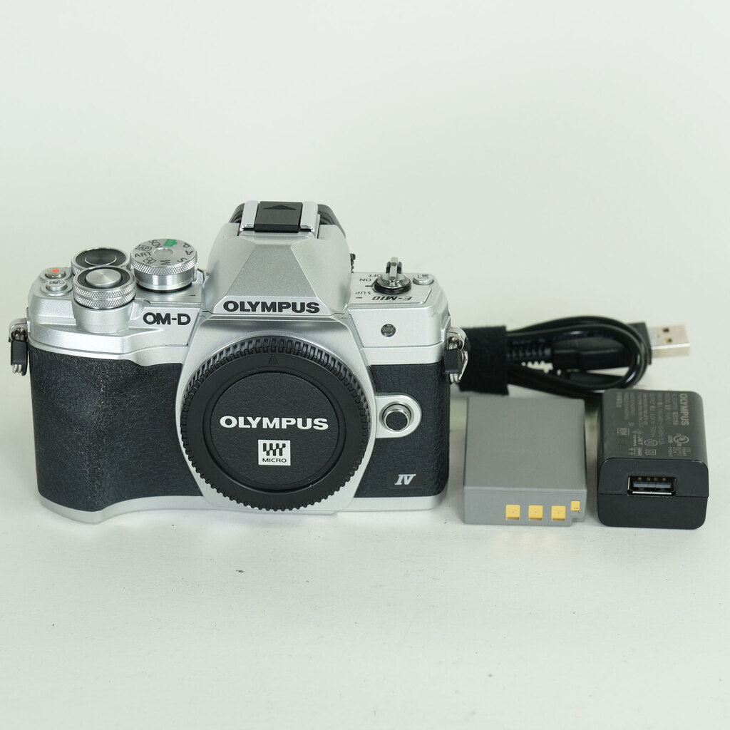 OLYMPUS OM-D E-M10 Mark IV