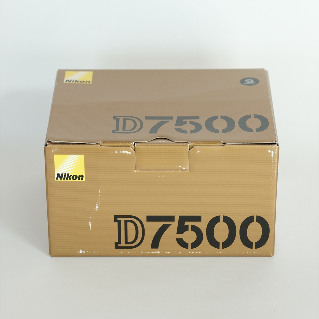 Nikon D7500