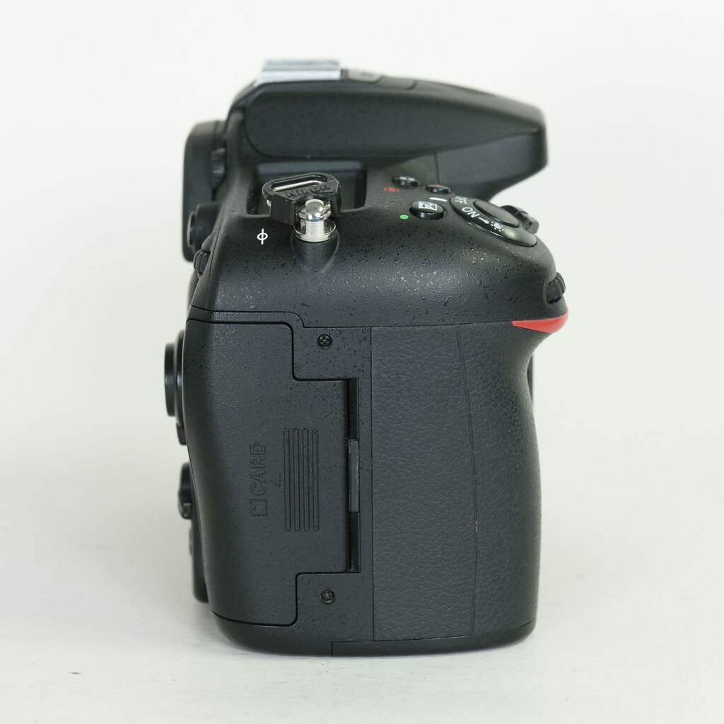 Nikon D7100