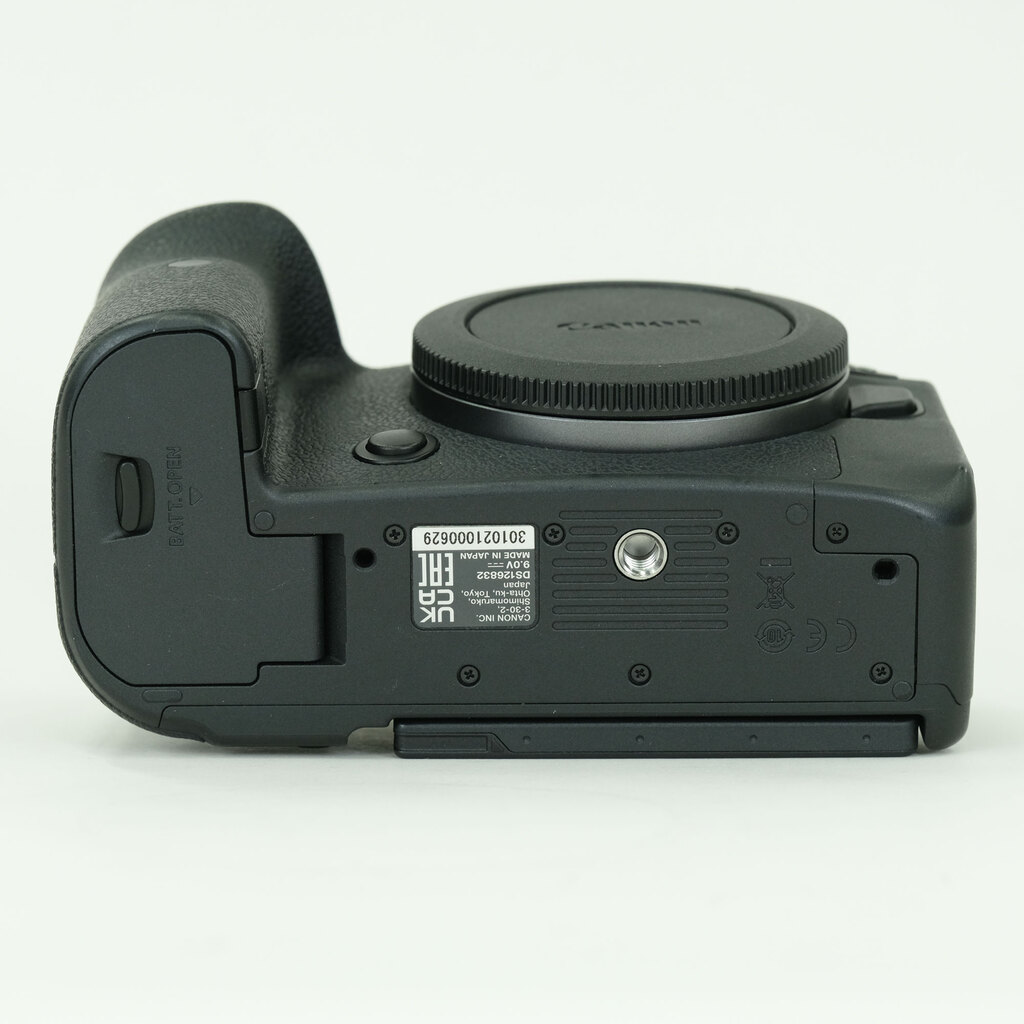 Canon EOS R6 Canon EOS R6