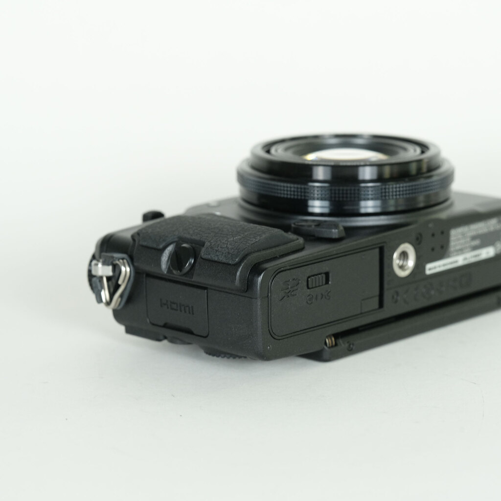 OLYMPUS STYLUS XZ-2 ブラック