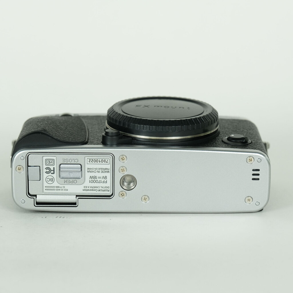 FUJIFILM X-E3