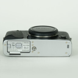 FUJIFILM X-E3