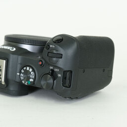 Canon EOS R8