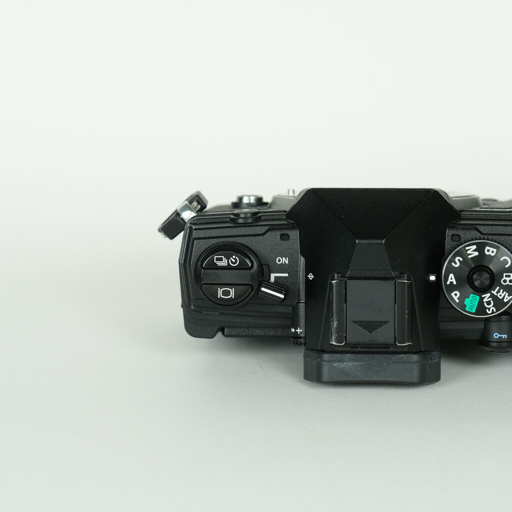 OM SYSTEM OM-5
