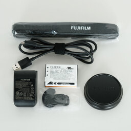 FUJIFILM X70 ブラック