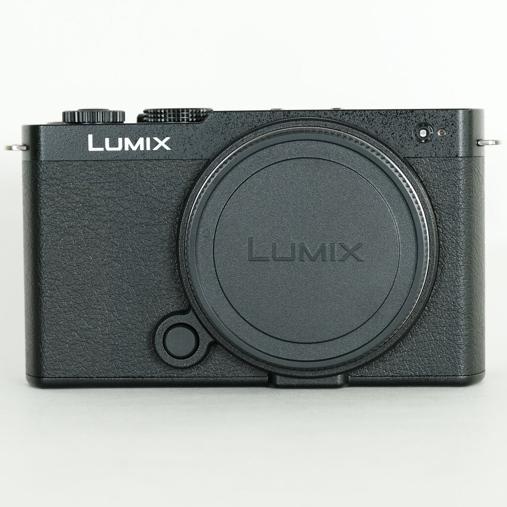 Panasonic LUMIX DC-S9