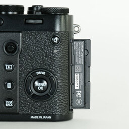 FUJIFILM X100F ブラック