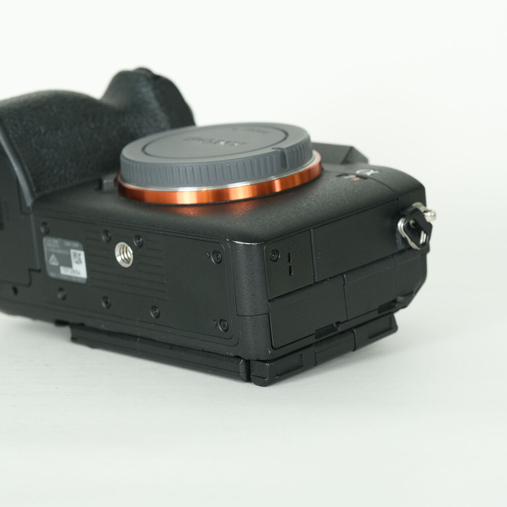 SONY α7R V（ILCE-7RM5）の出品 | ONE SCENE（ワンシーン）