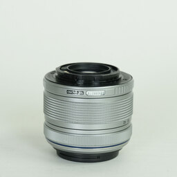 OLYMPUS M.ZUIKO DIGITAL 14-42mm F3.5-5.6IIR シルバー OLYMPUS M.ZUIKO DIGITAL 14-42mm F3.5-5.6IIR シルバー