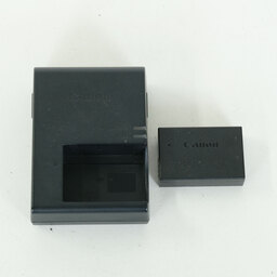 Canon EOS Kiss X8i Canon EOS Kiss X8i