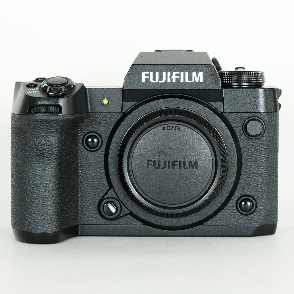 FUJIFILM X-H2