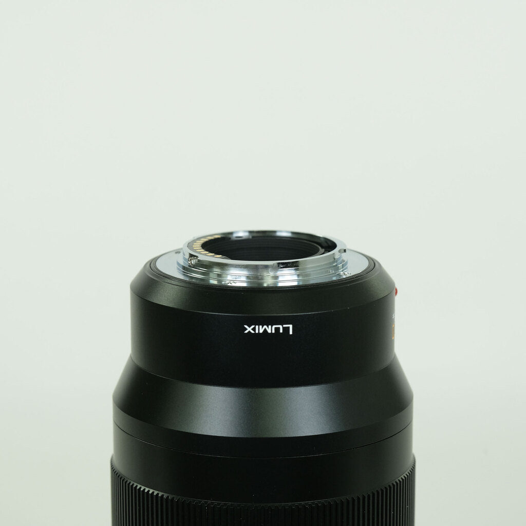 Panasonic LEICA DG VARIO-ELMARIT 50-200mm / F2.8-4.0 ASPH. / POWER O.I.S. Panasonic LEICA DG VARIO-ELMARIT 50-200mm / F2.8-4.0 ASPH. / POWER O.I.S.