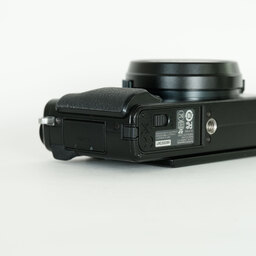 FUJIFILM X70 ブラック