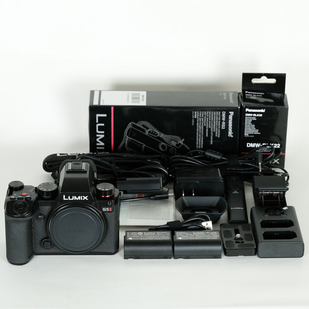 Panasonic LUMIX S5II DC-S5M2