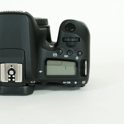 Canon EOS 9000D