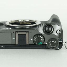 Canon EOS M6 Canon EOS M6