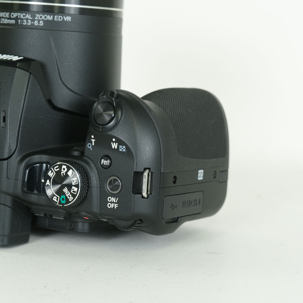 Nikon COOLPIX B700 ブラック Nikon COOLPIX B700 ブラック