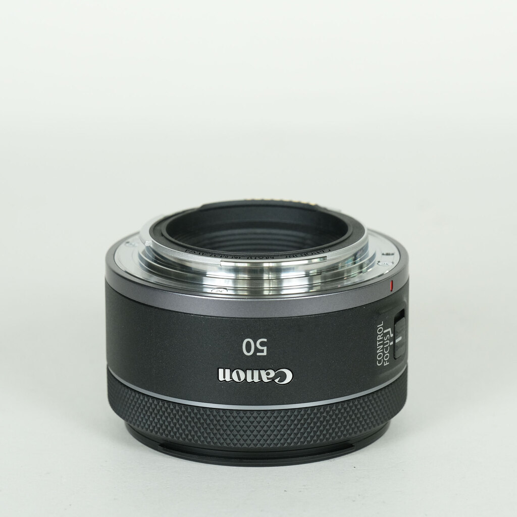 Canon RF50mm F1.8 STMの出品 | ONE SCENE（ワンシーン）