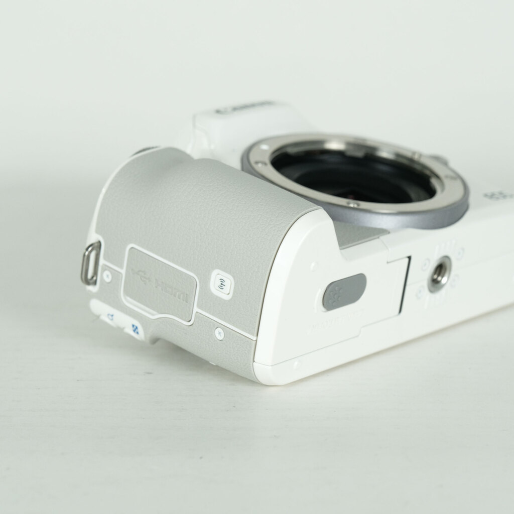 Canon EOS Kiss M
