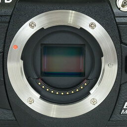 OLYMPUS OM-D E-M1 Mark III