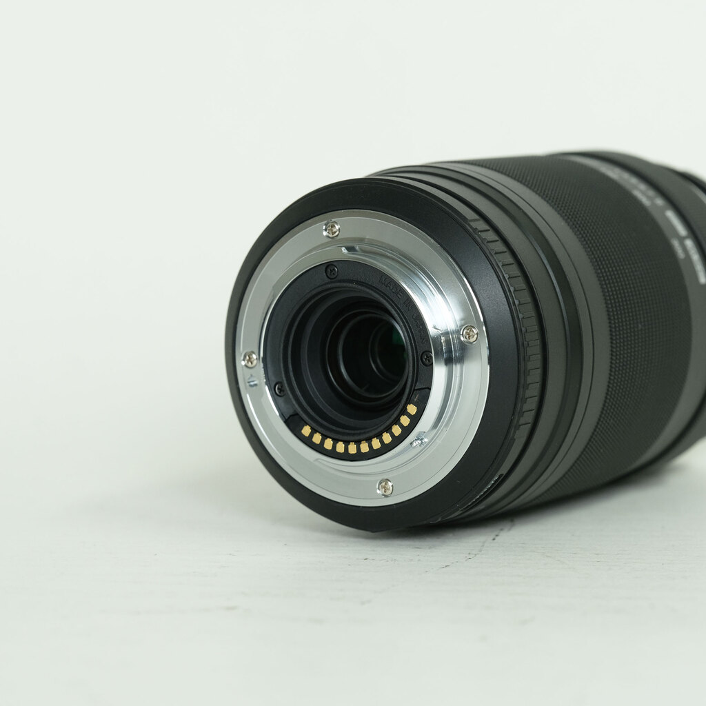 OLYMPUS M.ZUIKO DIGITAL ED 75-300mm F4.8-6.7 II