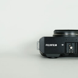 FUJIFILM X-E4