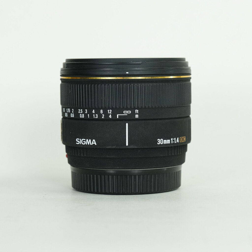 SIGMA 30mm F1.4EX DC (ソニーA用)